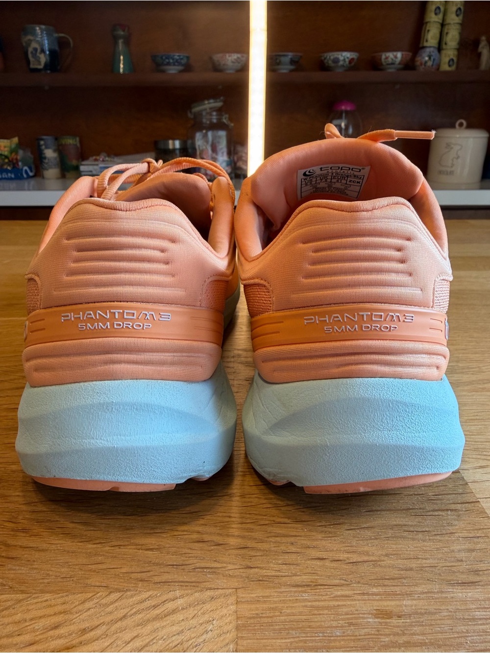 Topo Phantom 3 Running Shoe W9.5 - Picture 3 of 5